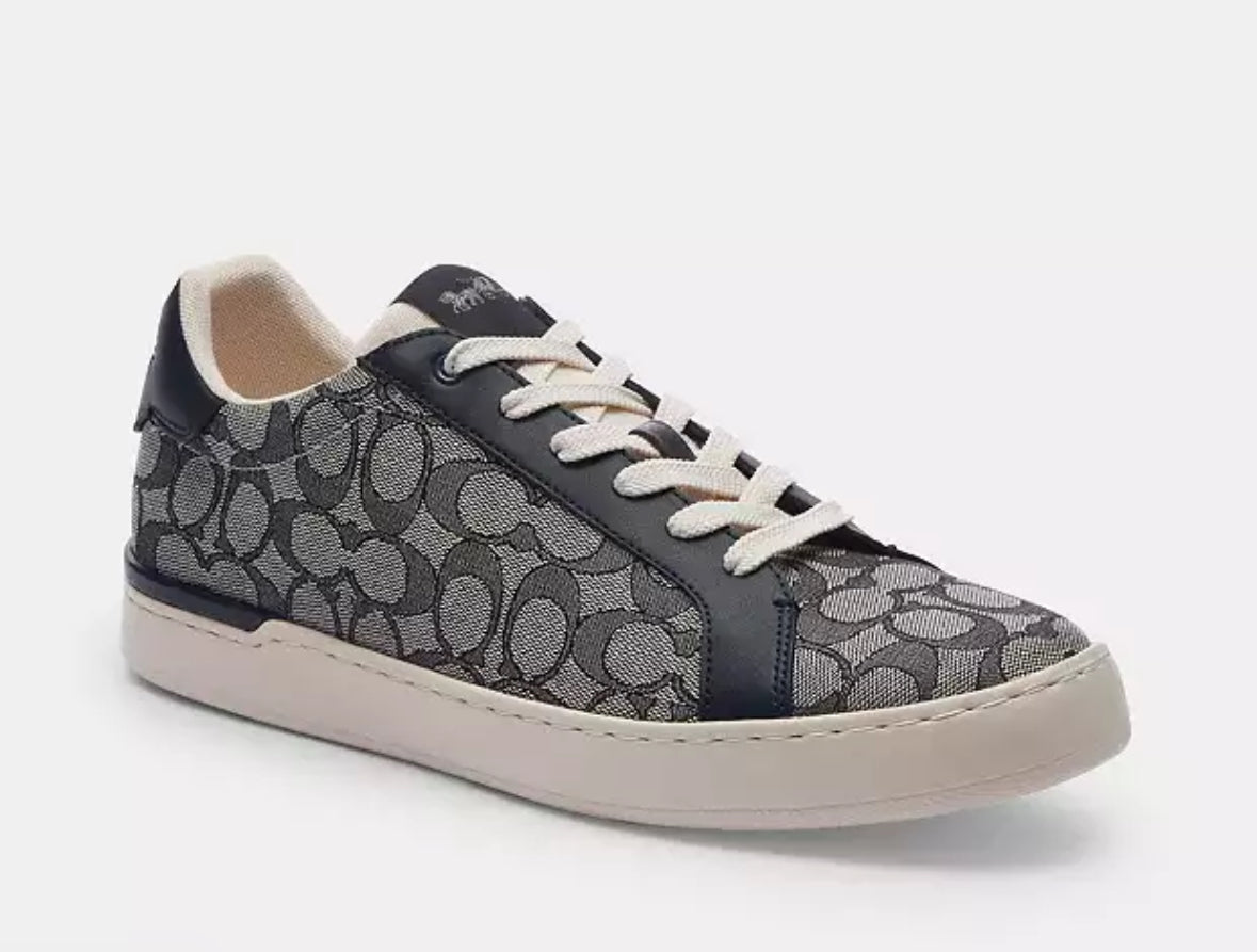 Clip Low Top Sneaker