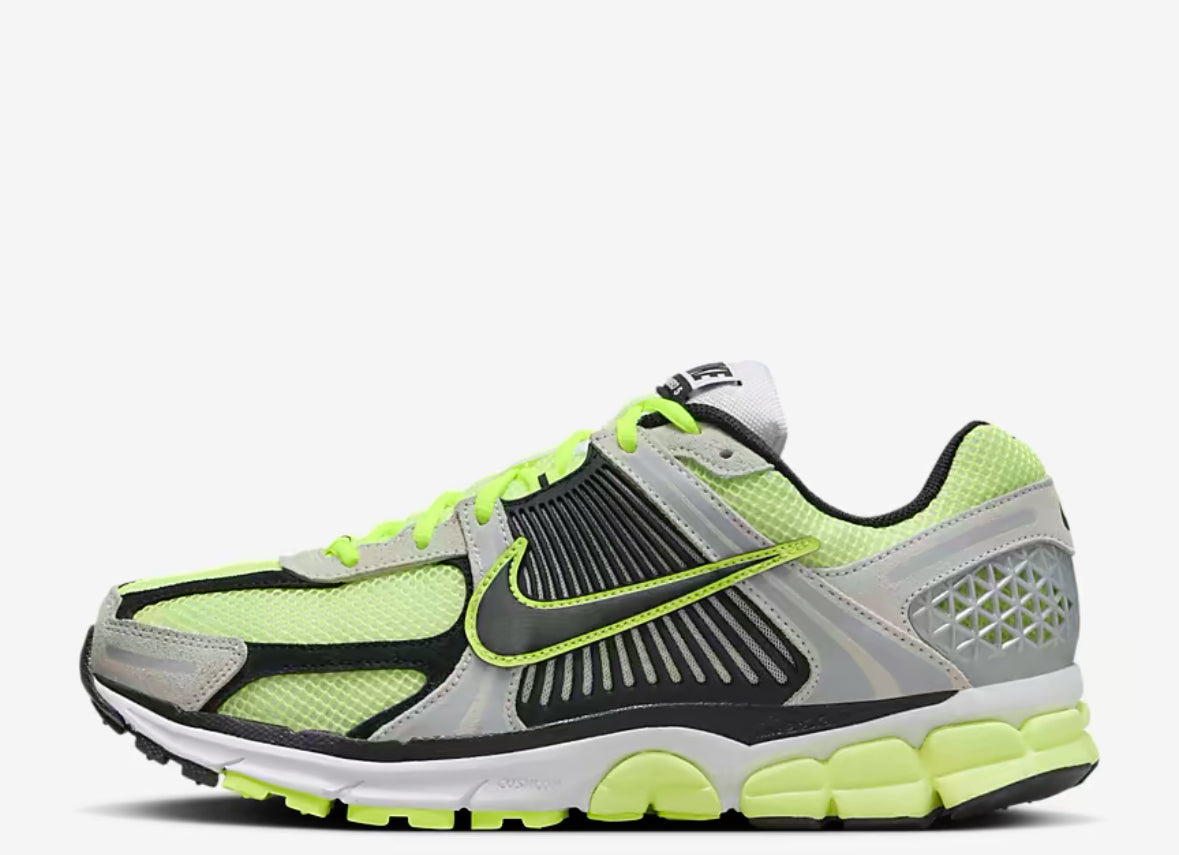 Nike Zoom Vomero 5 Men's Shoes