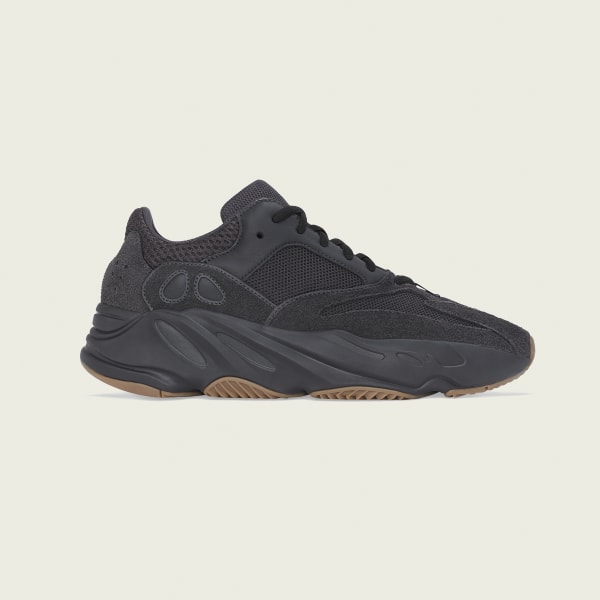 YEEZY BOOST 700